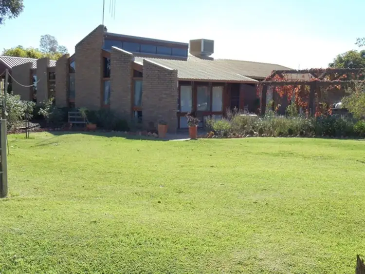 91 Goodman Road, Woorinen VIC 3589