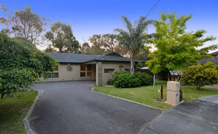 43 Landstrom Quadrant, Kilsyth VIC 3137