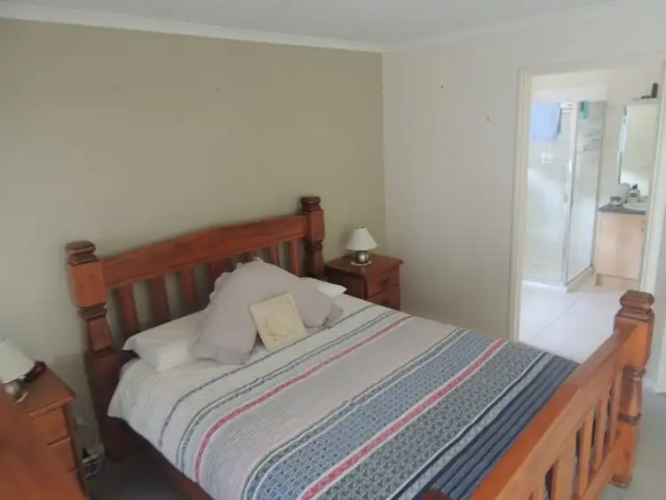 Fourth view of Homely house listing, 5 Cedar Court, Shepparton VIC 3630