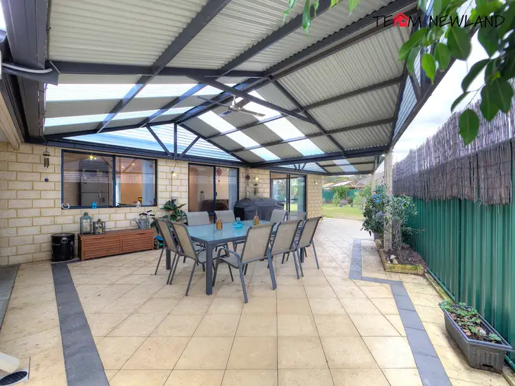 25 Camellia Loop, Forrestfield WA 6058