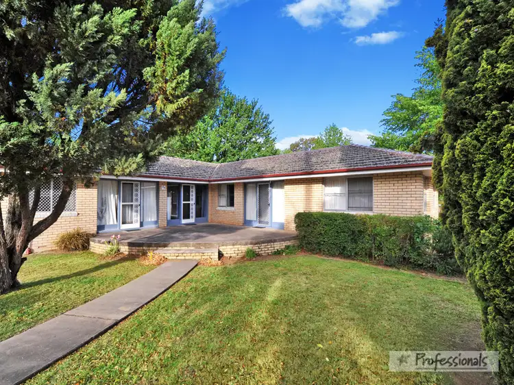 Main view of Homely unit listing, 79 Queen Elizabeth Drive, Armidale NSW 2350