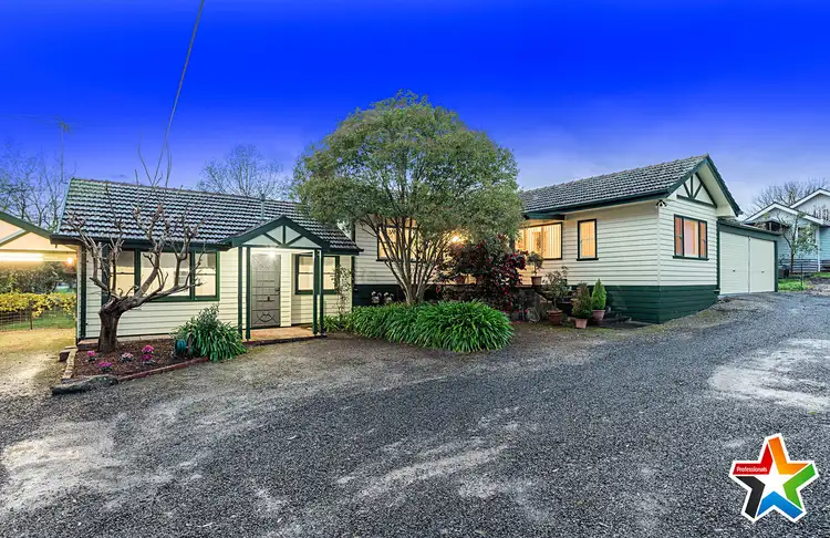 63 & 63a Cambridge Road, Mooroolbark VIC 3138
