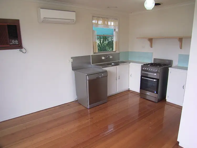 Third view of Homely house listing, 5 Sidney Court, Shepparton VIC 3630