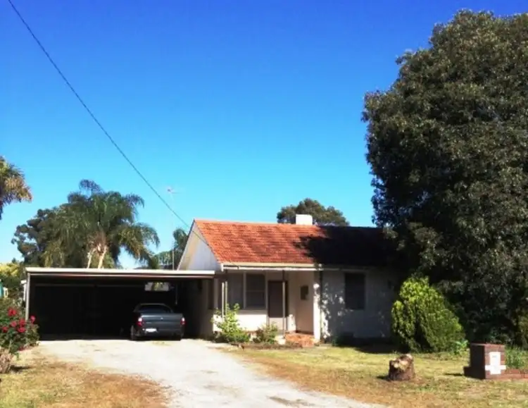 6 STRATHEARN RD, Forrestfield WA 6058