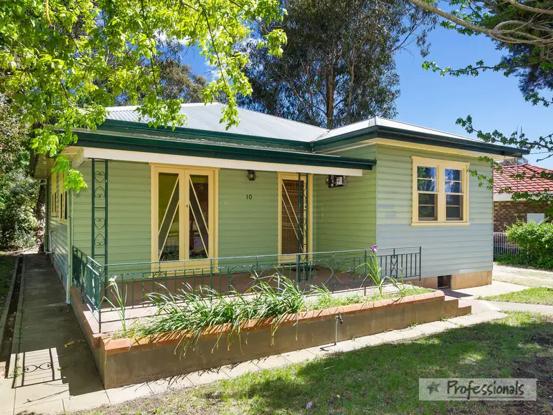 Main view of Homely house listing, 10 Shambrook Avenue, Armidale NSW 2350