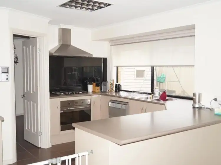 Second view of Homely house listing, 5 Beeac Court, Kialla VIC 3631