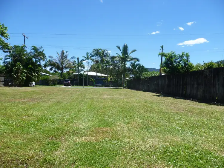 64 Murray Street, Manoora QLD 4870