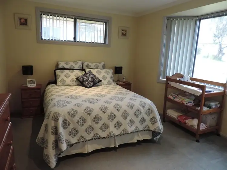 Fifth view of Homely house listing, 6 Ivy Lea Place, Goulburn NSW 2580