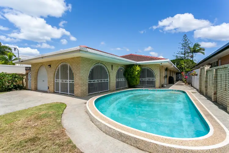 7 Amalfi Drive, Isle Of Capri QLD 4217