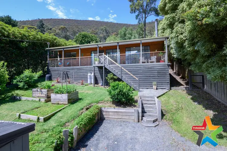 10 Mildura Avenue, Warburton VIC 3799