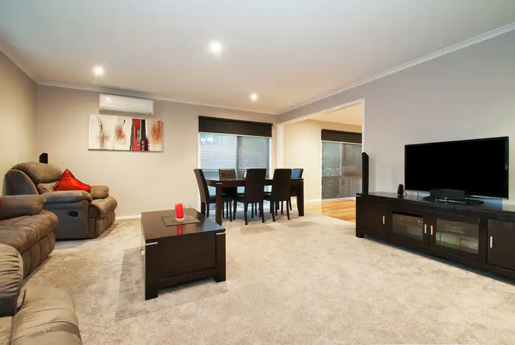 Second view of Homely house listing, 5 Crestview Close, Montrose VIC 3765