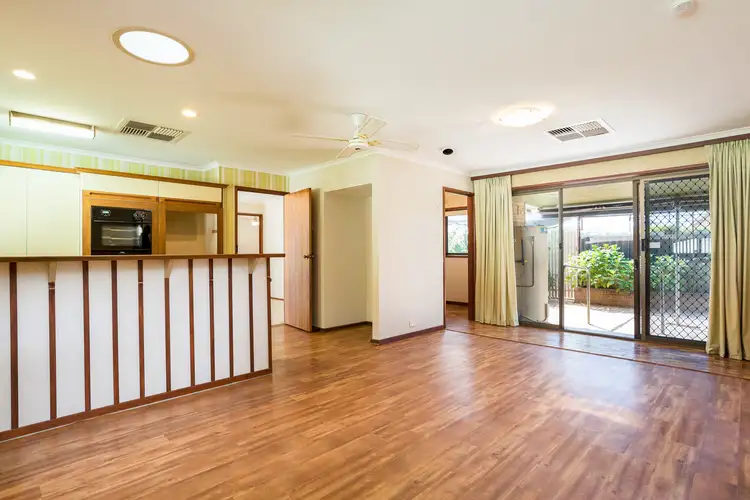 Fifth view of Homely house listing, 12 Elinda Court, Red Cliffs VIC 3496