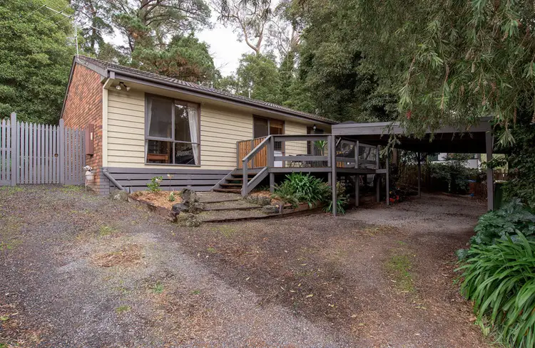 2/27 York Road, Mount Evelyn VIC 3796