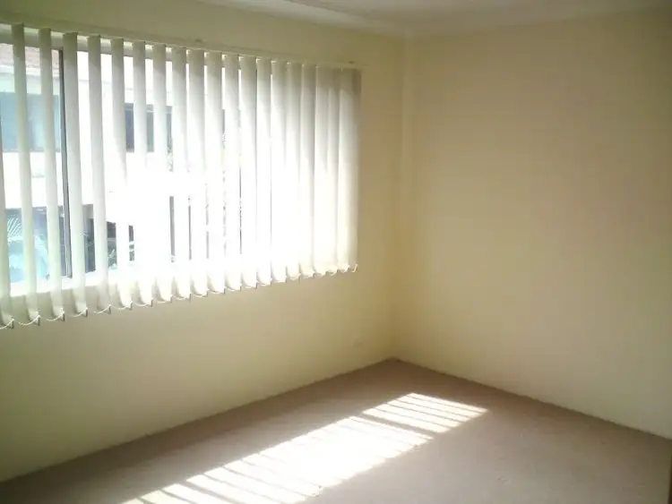 Fourth view of Homely unit listing, 4/19 Huth St, Labrador QLD 4215