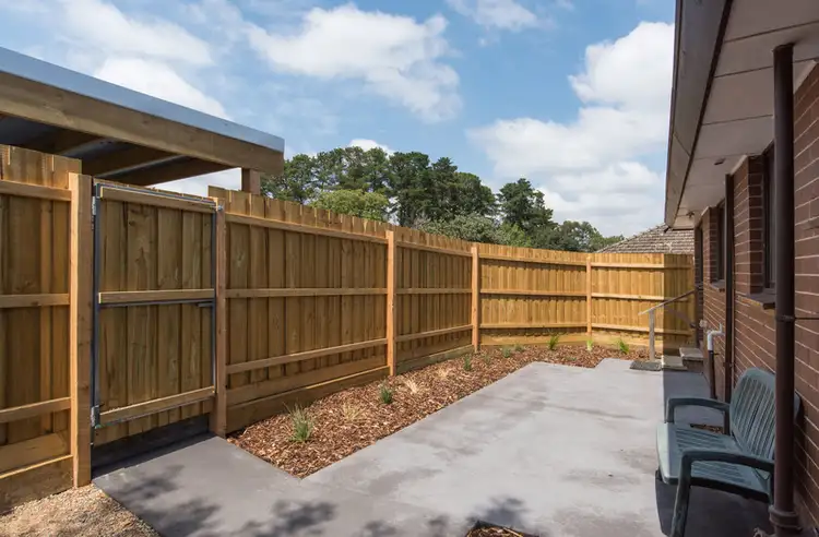 Fifth view of Homely house listing, 8 Geoffrey Drive, Kilsyth VIC 3137