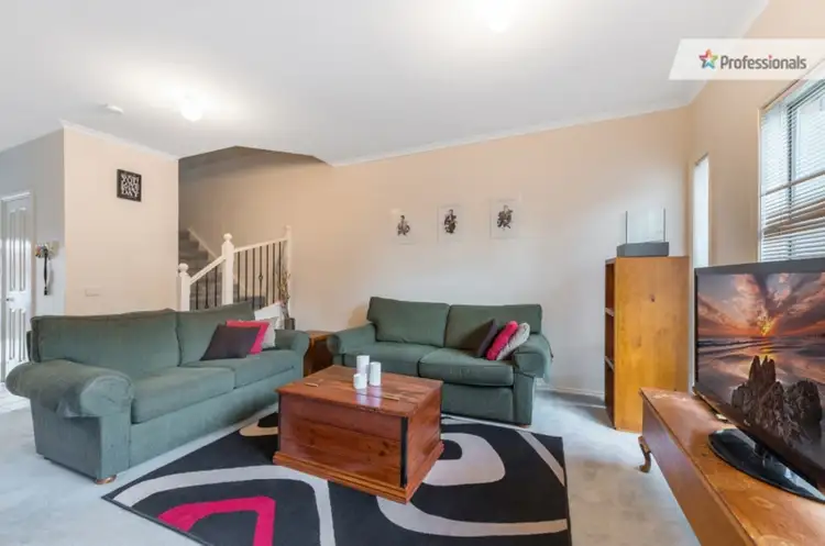 3 St Laurent Rise, Knoxfield VIC 3180