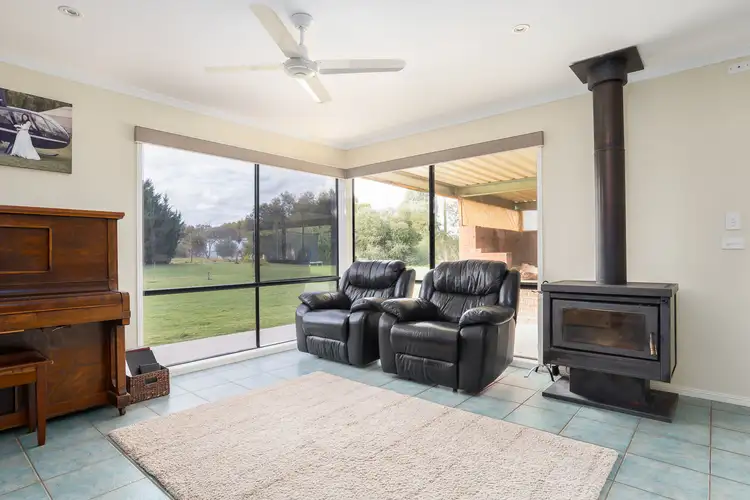 Sixth view of Homely house listing, 19 The Cobb & Co Way, Gol Gol NSW 2738