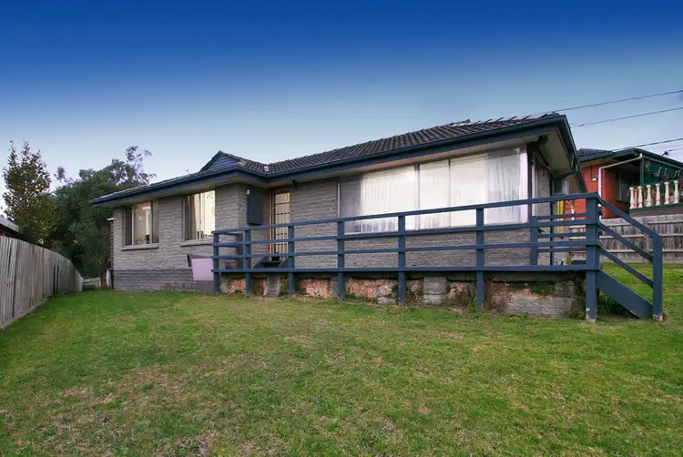 50 Greenslopes Drive, Mooroolbark VIC 3138