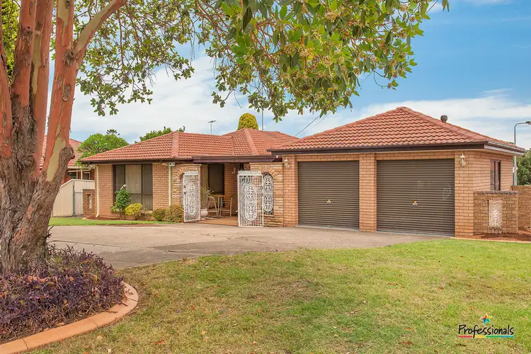 1 Ebony Close, Casula NSW 2170