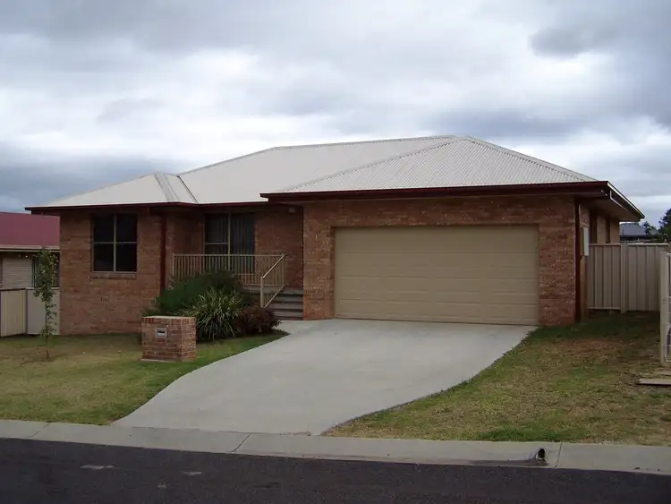 1 Kingfisher Drive, Inverell NSW 2360