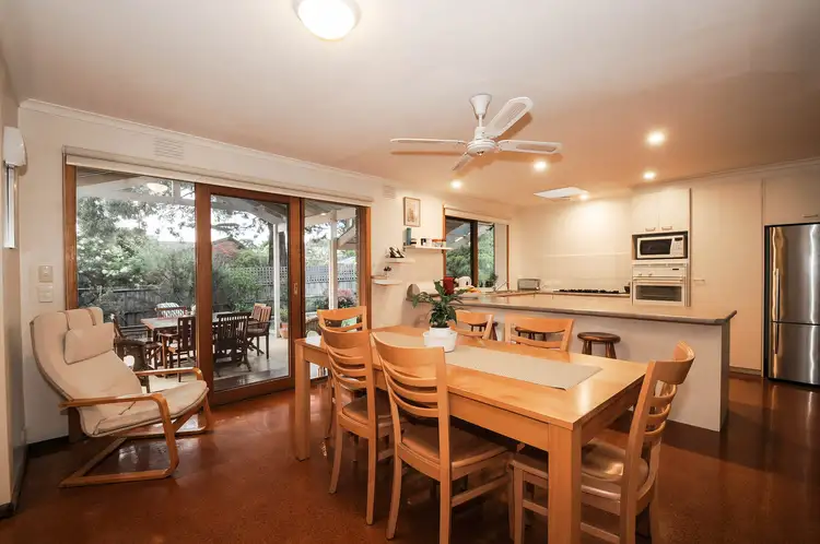10 Leicester Court, Wantirna South VIC 3152