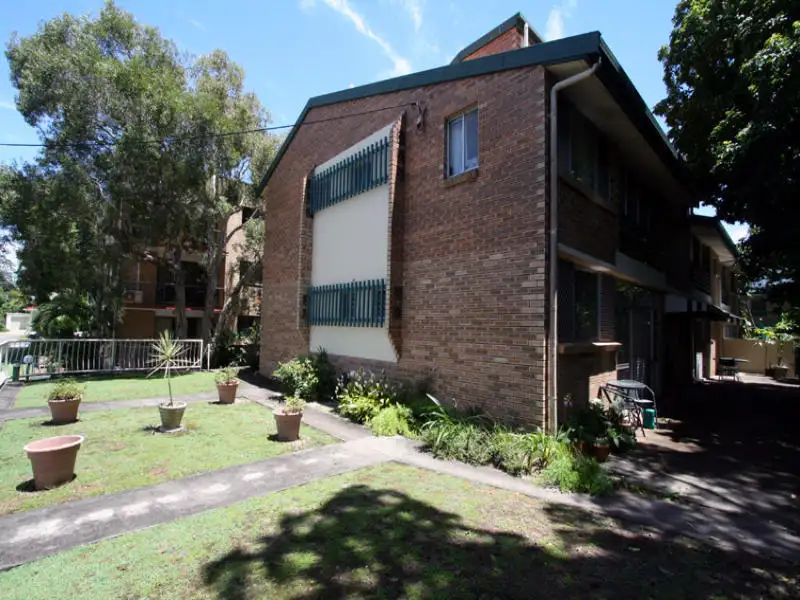 Main view of Homely apartment listing, 2/21 Heath St, Southport QLD 4215