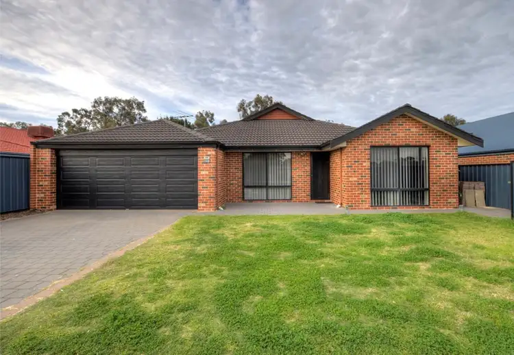 215 Maida Vale Road, High Wycombe WA 6057