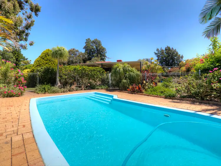 13 Cherry Grove, Maida Vale WA 6057