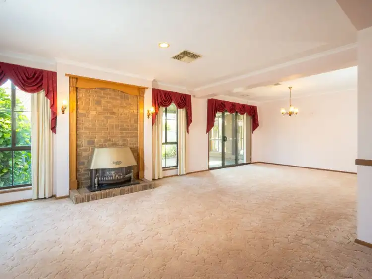 Seventh view of Homely house listing, 10 Craigmuir Drive, Mooroopna VIC 3629