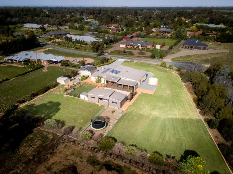 Second view of Homely house listing, 7 Edith Court, Toolamba VIC 3614