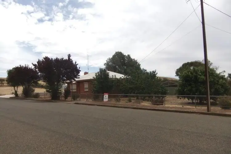 Fifth view of Homely house listing, 2 Hambour Avenue, Eudunda SA 5374
