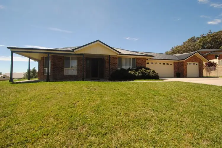 6 Claret Ash Avenue, Lithgow NSW 2790