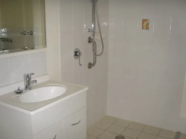 Fifth view of Homely unit listing, 2/80 Queen Elizabeth Drive, Armidale NSW 2350