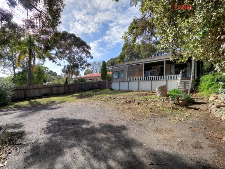 8 Gray Road, Gooseberry Hill WA 6076