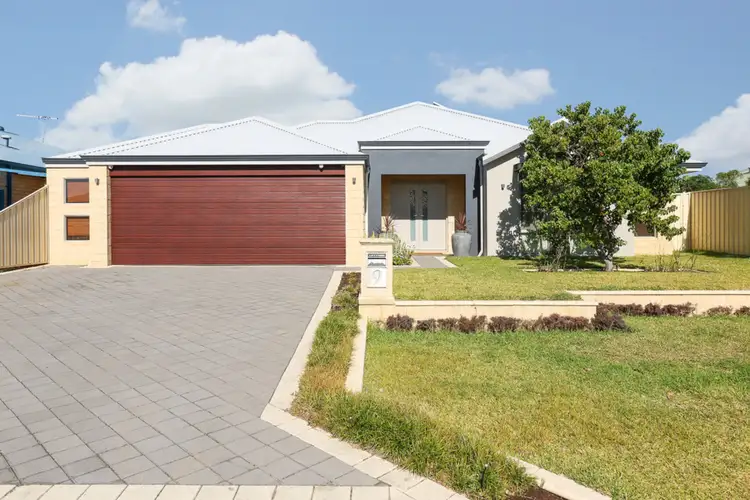 9 Saligna Bend, Wattle Grove WA 6107