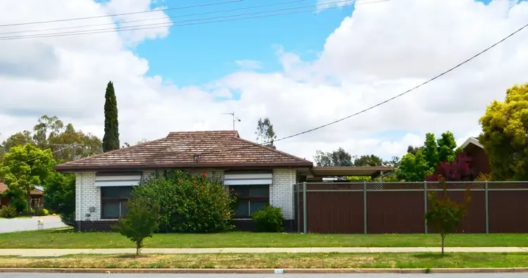 Fourth view of Homely house listing, 10 Lachlan Crescent, Shepparton VIC 3630