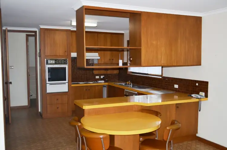 Sixth view of Homely house listing, 10 Lachlan Crescent, Shepparton VIC 3630