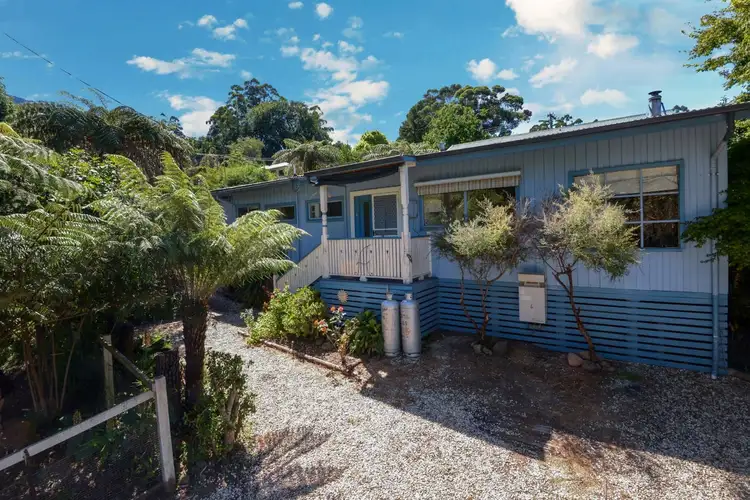 27A Blackwood Avenue, Warburton VIC 3799
