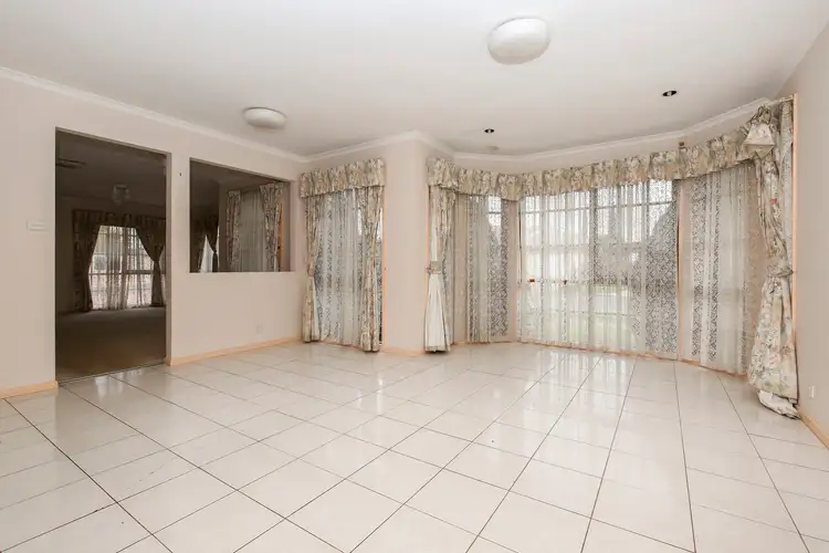 Fifth view of Homely house listing, 18 Antionetta Way, Hillside VIC 3037