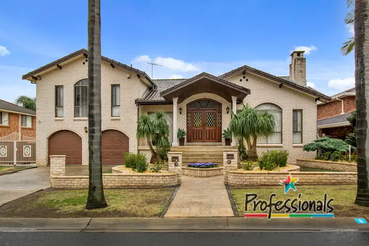 8 Aintree Close, Casula NSW 2170