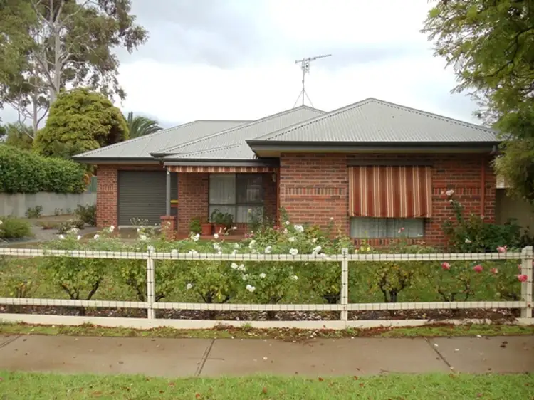 Second view of Homely house listing, 1/337 Beveridge Street, Swan Hill VIC 3585
