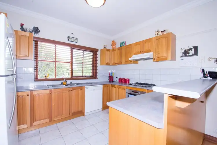 Fifth view of Homely house listing, 2 Gordon Court, Woori Yallock VIC 3139