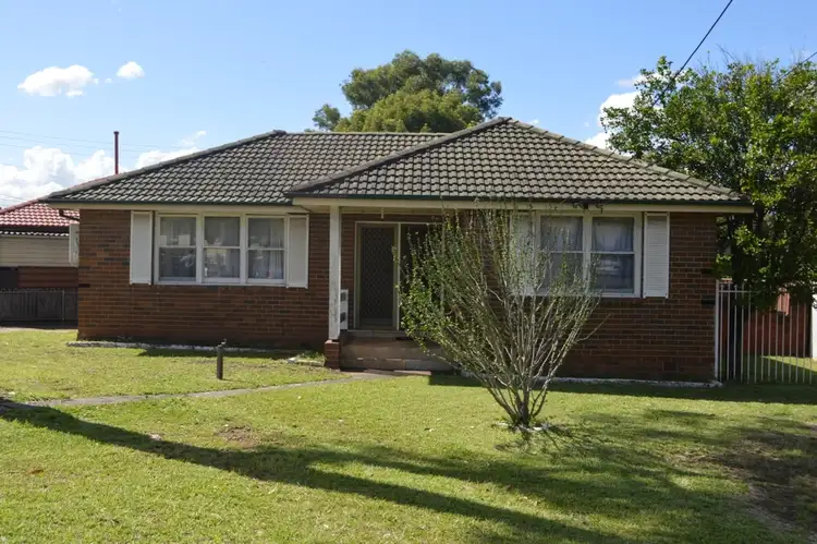 19 Mariana Crescent, Lethbridge Park NSW 2770