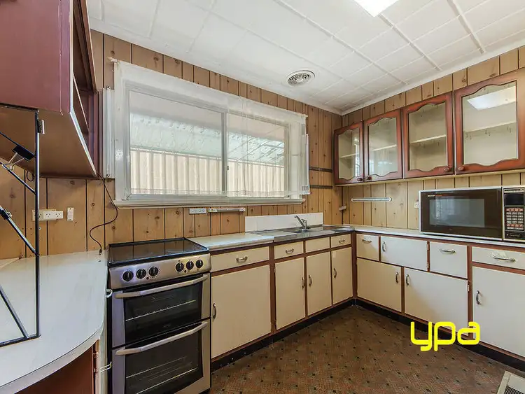 Seventh view of Homely house listing, 2 Stradbroke Drive, St Albans VIC 3021