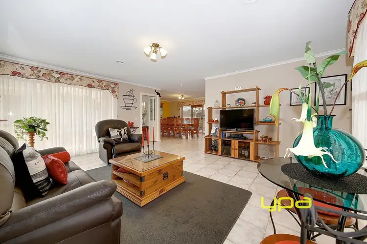 Sixth view of Homely house listing, 1 Beckwith Court, Taylors Lakes VIC 3038
