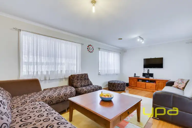 Second view of Homely house listing, 2 Yandoit Court, Meadow Heights VIC 3048