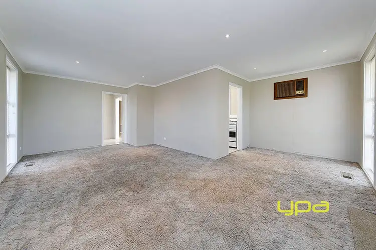 Second view of Homely house listing, 5 Winton Court, Broadmeadows VIC 3047
