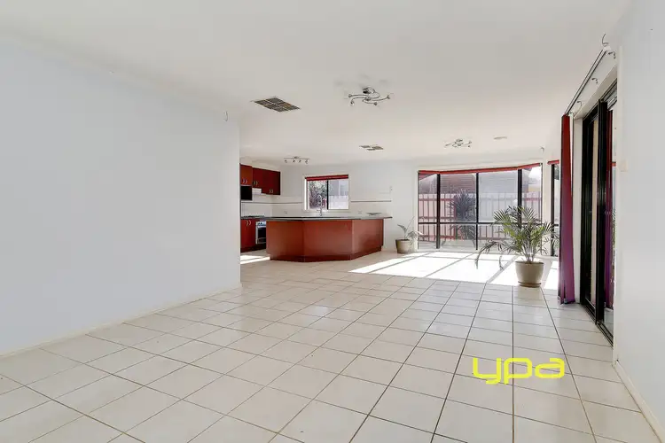 Fifth view of Homely house listing, 3 Highlander Court, Taylors Hill VIC 3037