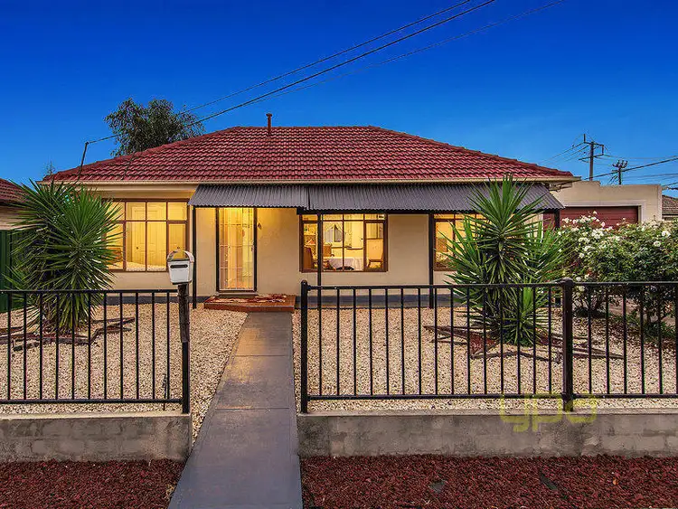 1/99 George Street, St Albans VIC 3021