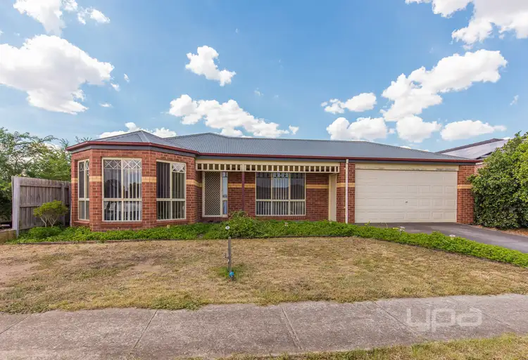 17 Jindabyne Avenue, Taylors Hill VIC 3037